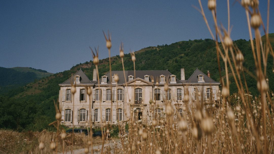 Parallax Chateau