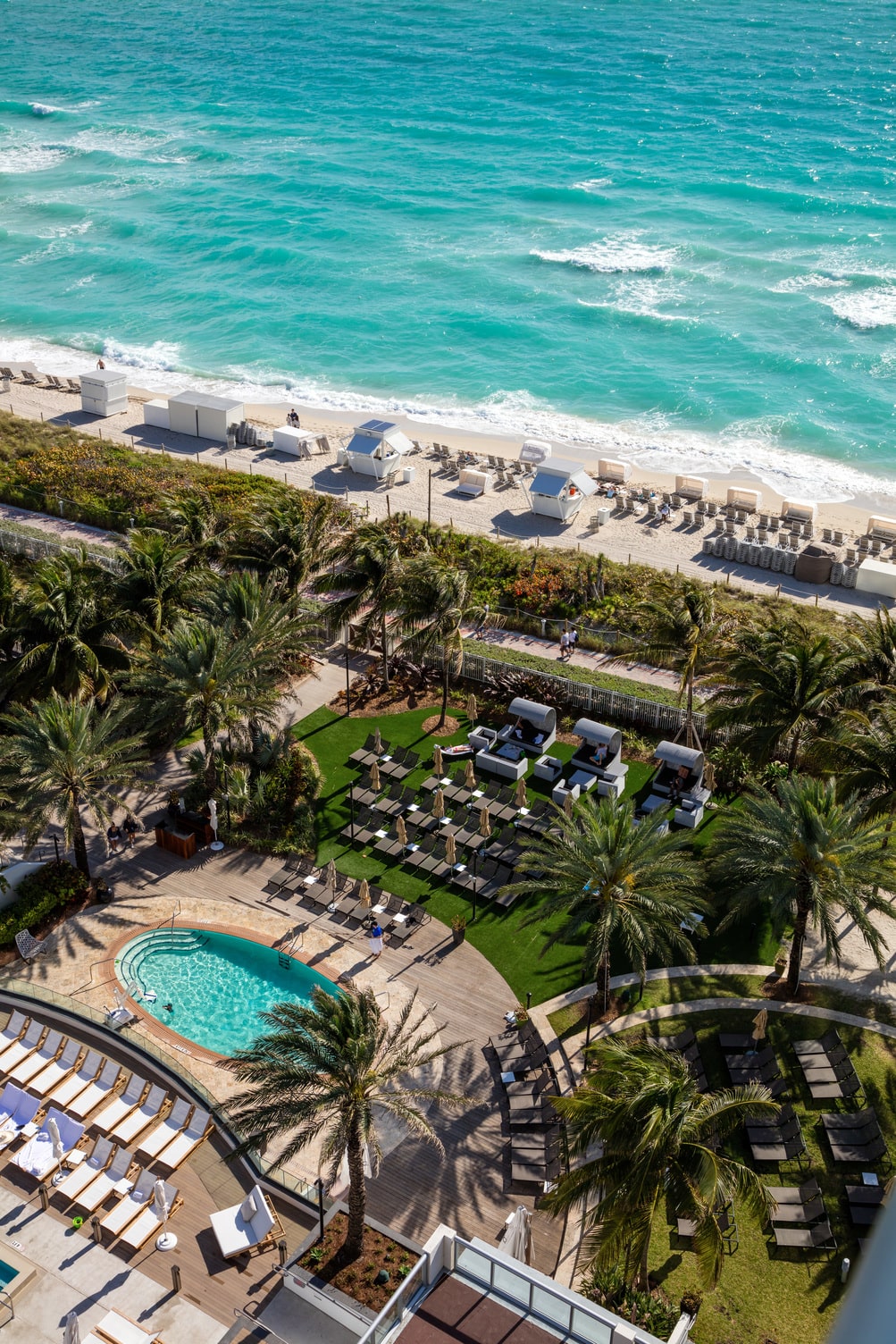 Eden Roc Miami Beach – Beach-min