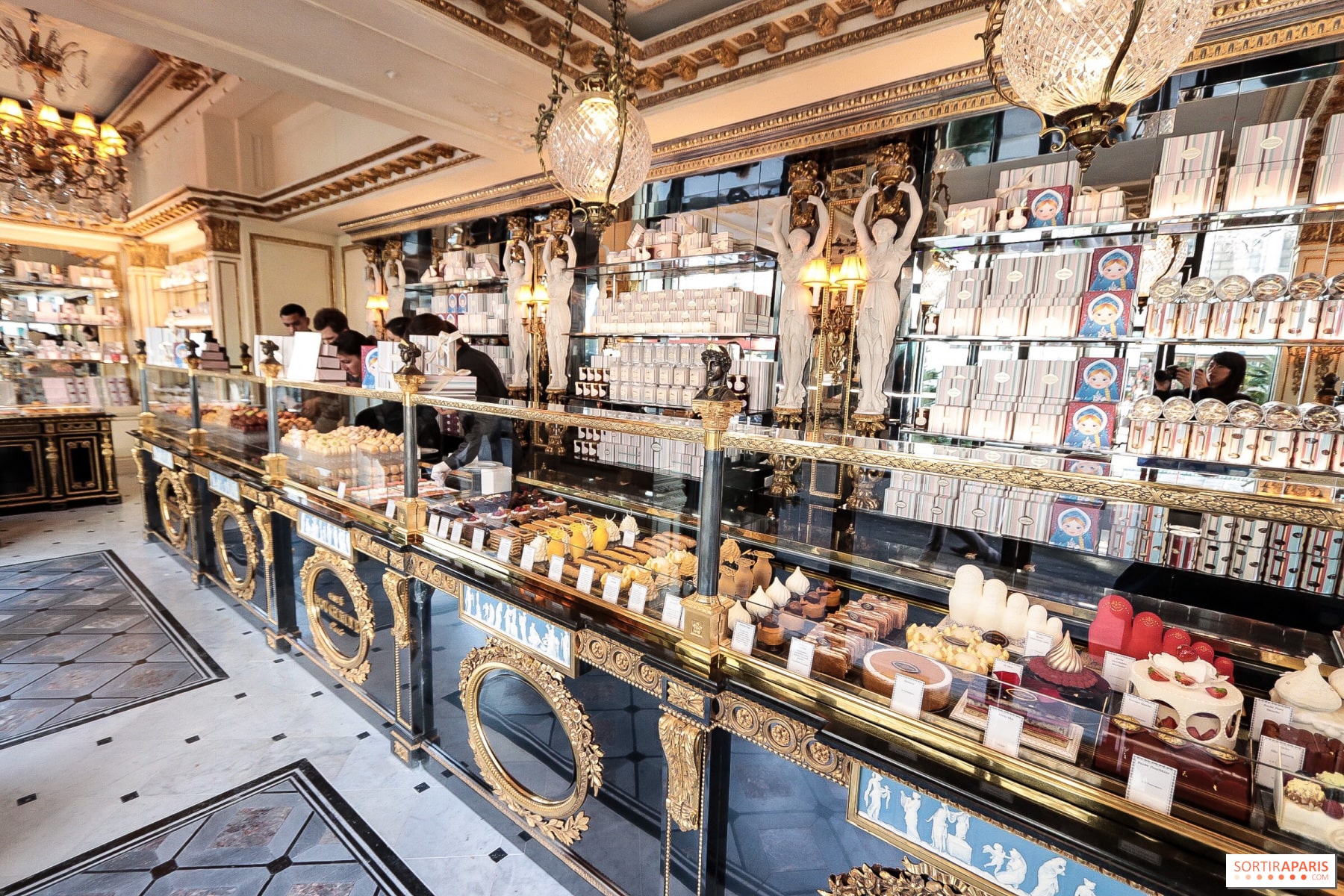 315653-le-restaurant-salon-de-the-pouchkine-madeleine-min