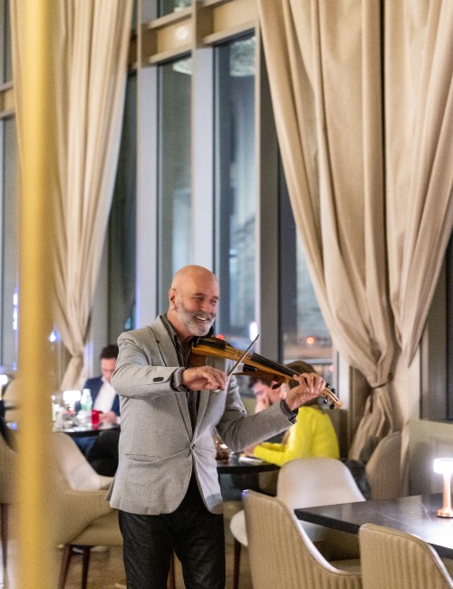 Bar violinista